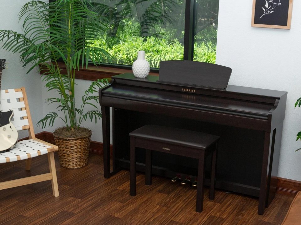 YAMAHA CLP-725 R - Góc nhìn thực tế 6